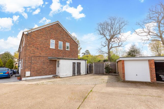 2-bed maisonette on 36 Fairlawns, Horley, £290,000