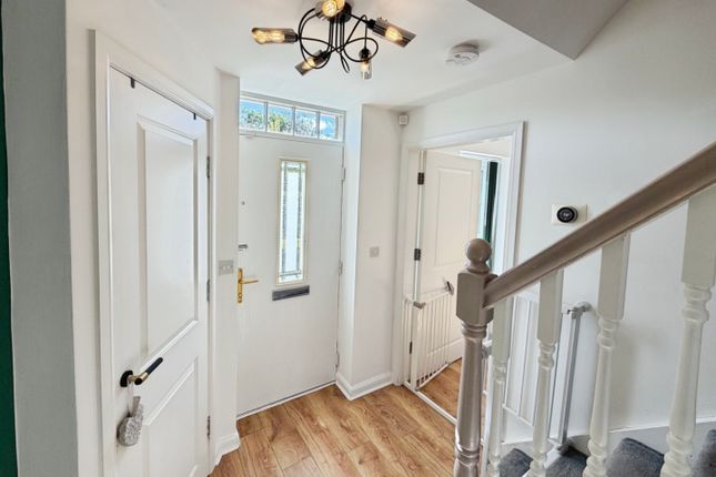 5, Wood Farm Close, Chester photo 2