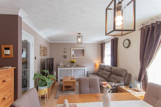 6, Ashlea Close, Haverhill photo 2