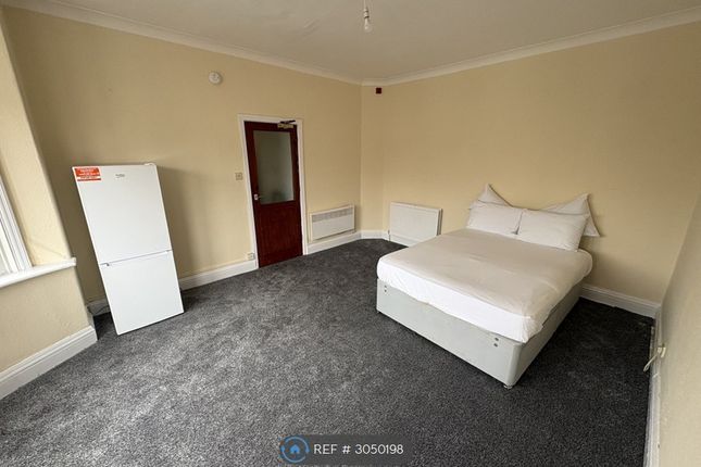 Northumberland Avenue, Blackpool photo 3