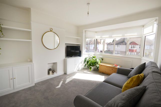 Thumbnail Flat to rent in Cannon Hill Lane, London