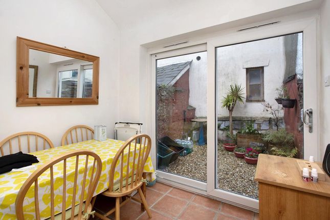 3 Daimonds Lane, Teignmouth photo 4