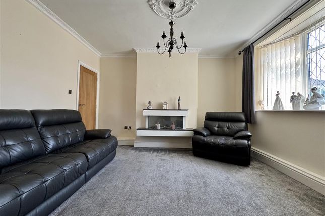 100, Barnsley Road, Pontefract photo 4