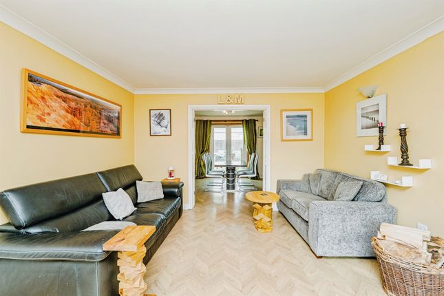 33, Iron Way, Bridgend photo 4