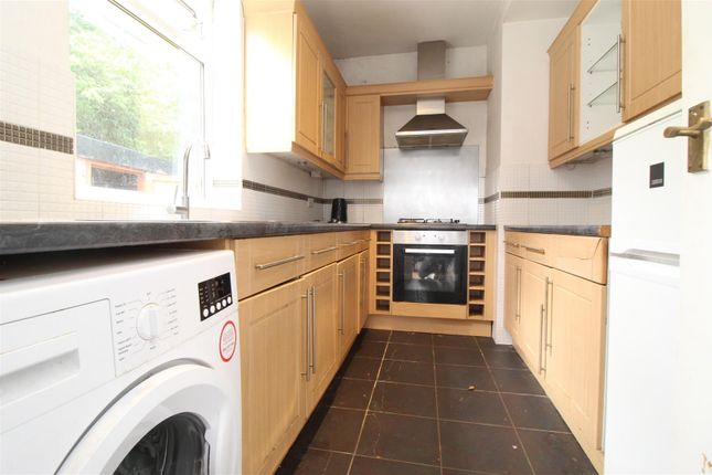 1, Lancastre Grove, Leeds photo 4