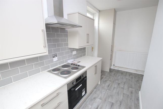 97, Victoria Road, Bradford photo 4