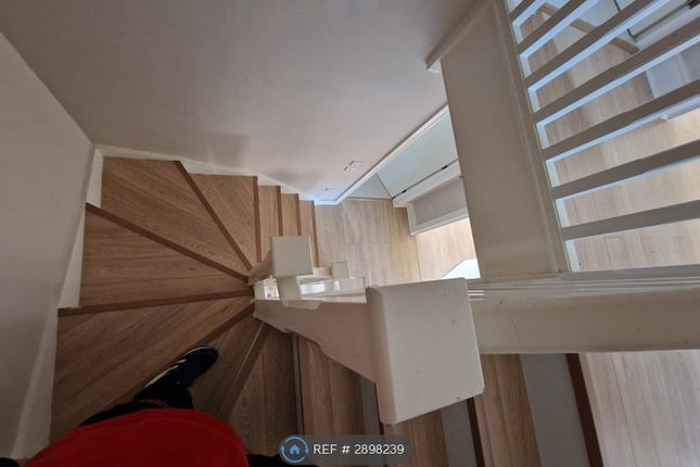 Kinsale Close, Barnet, London photo 5