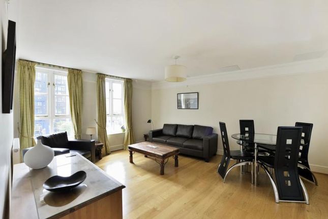 Flat to rent in Hall Road, St John's Wood, London