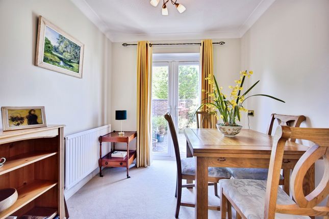 25, Nevill Court, West Malling photo 4