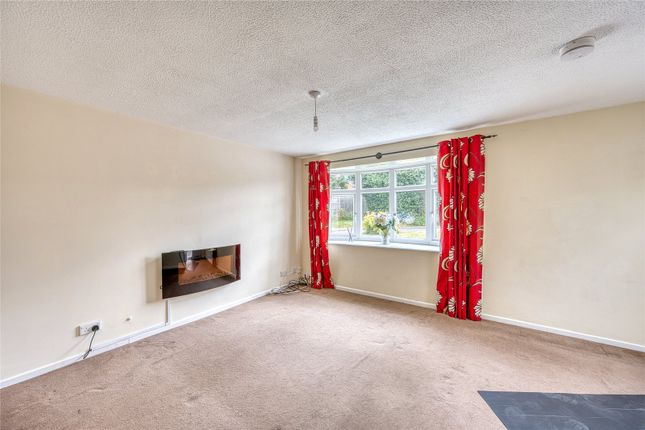 22, Hollyhurst, Staffordshire photo 4