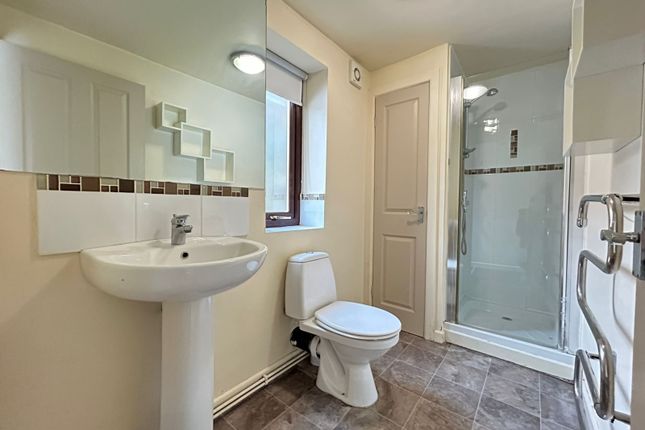 Apartment 2, Southfield House, South Street, Ossett photo 5