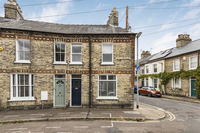 Thumbnail End terrace house for sale in Argyle Street, Cambridge