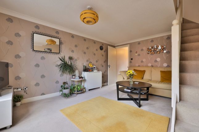 35, Aldborough Way, York photo 2