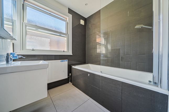 65b, Azof Street, London photo 4