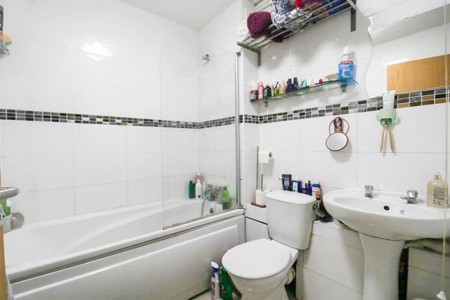 25, North Twelfth Street, Milton Keynes photo 4