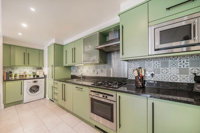 Flat 8, Ferry Quays, 6, Ferry Lane, Brentford photo 3