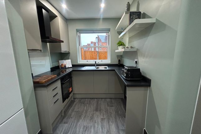 Room 3, 8 Breedon Hill Road, Derby photo 3