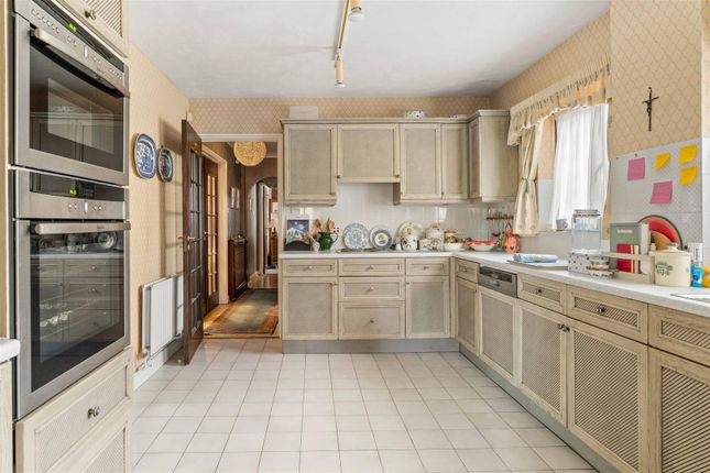 Marigold Cottage, 1, St. Marys Close, Stevenage photo 3