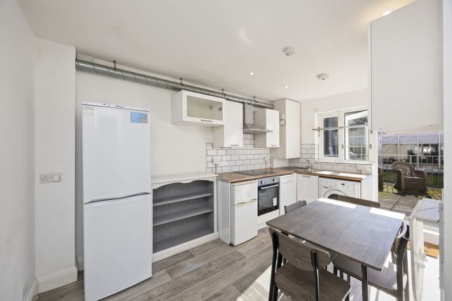 Four Double Bedroom Apartment