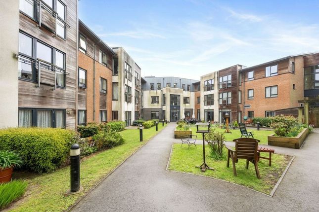 Flat 24, Margaret House Lealands Drive, Uckfield photo 4