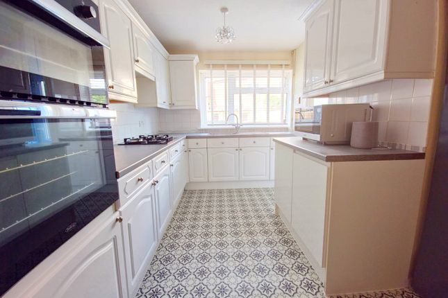 21, Aldwych Close, Essex photo 2