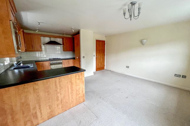 Flat for sale in Hillfoot Court, Totley