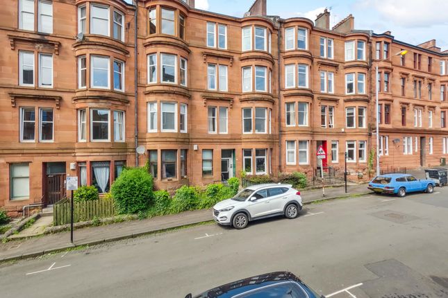 Thumbnail Flat to rent in Lyndhurst Gardens, North Kelvinside, Glasgow