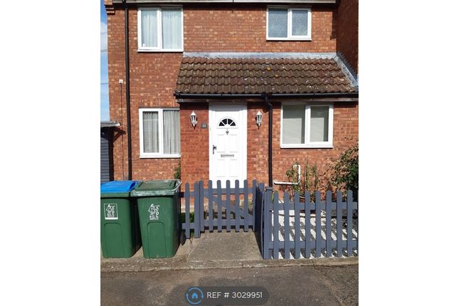 Meredith Drive, Aylesbury photo 5