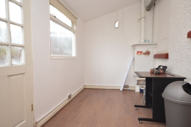 25X Hesperus Crescent, Isle of Dogs, London photo 3