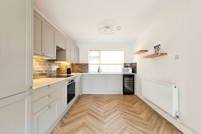 216 Tulyar Walk, Newmarket photo 3