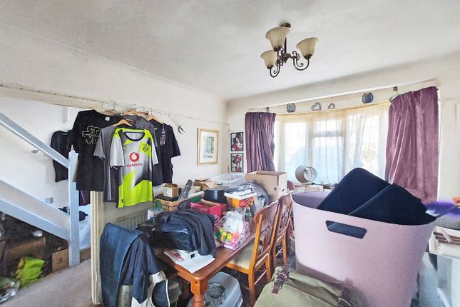 30 Perwell Avenue, Harrow, Middlesex photo 3