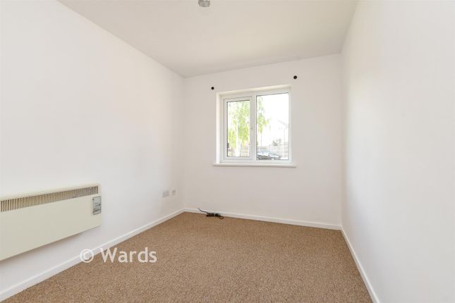 18, Wyatt Place, Rochester photo 4