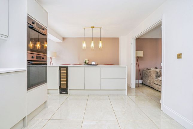 10, Poplar Place, Leeds photo 4