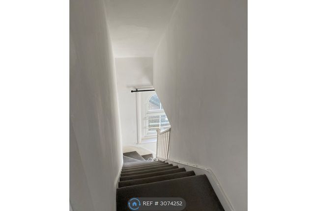 E Wickham Road, Brockley, London photo 3