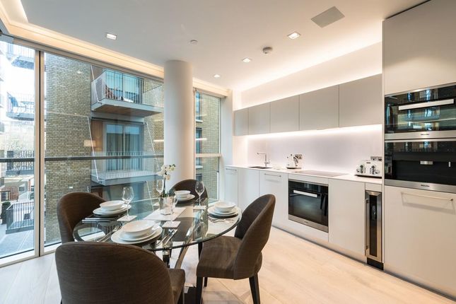 Flat for sale in Tudor House, Duchess Walk, London