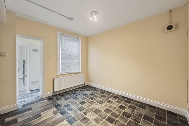 88, Lordship Lane, London photo 4