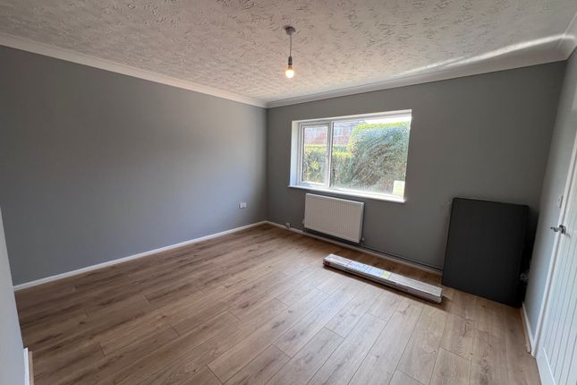 7, Lady Jane Grey Road, KING'S LYNN photo 2