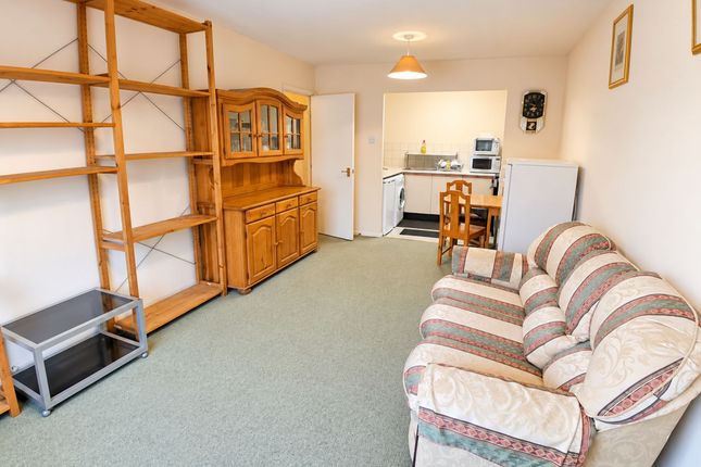 Flat 10, Norman House, London photo 5