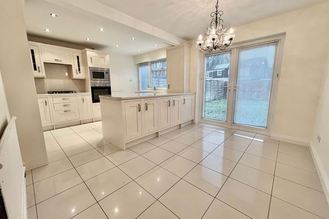 6 Chestnut Close, Nottingham photo 4