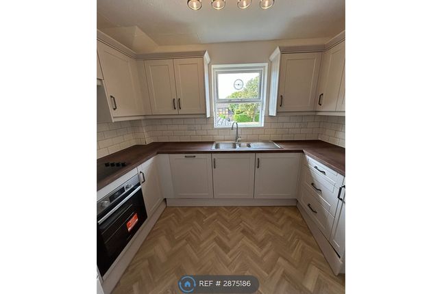 Laurel Court, The Spinney Hutton, Brentwood photo 2