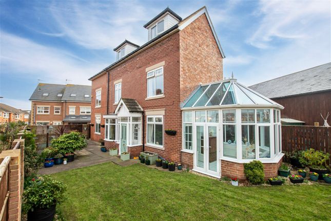 Thumbnail Detached house for sale in Rockcliffe Avenue, Whitley Bay