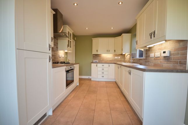 39, Newmarket Close, Corby photo 2