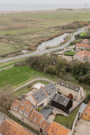 243433 - Seven Whistlers, Salthouse-94.Jpg
