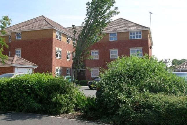 Thumbnail Property to rent in Botham Drive, Slough