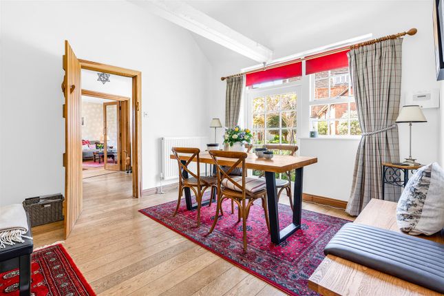 4 Lodge Farm, Heath Lane, Codicote photo 4