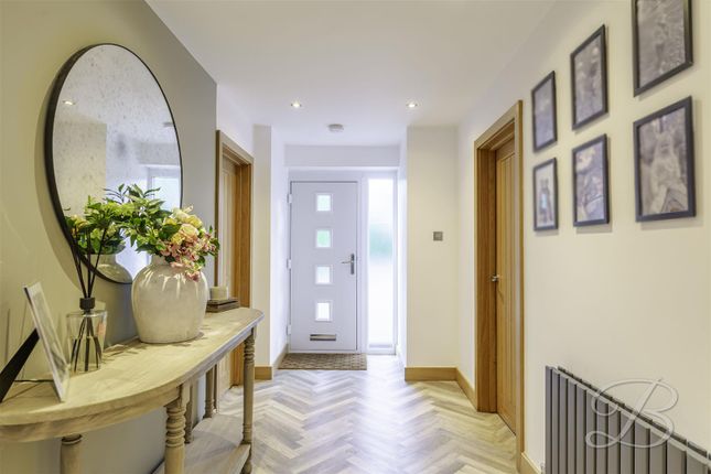 Milton Crescent, Nottingham photo 4