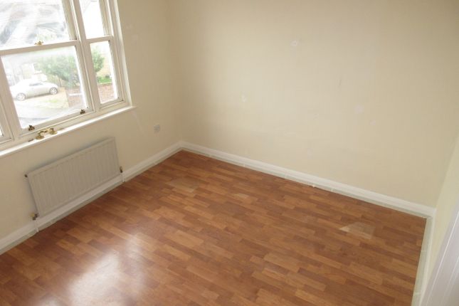Town house to rent in Millview Meadows, Rochford