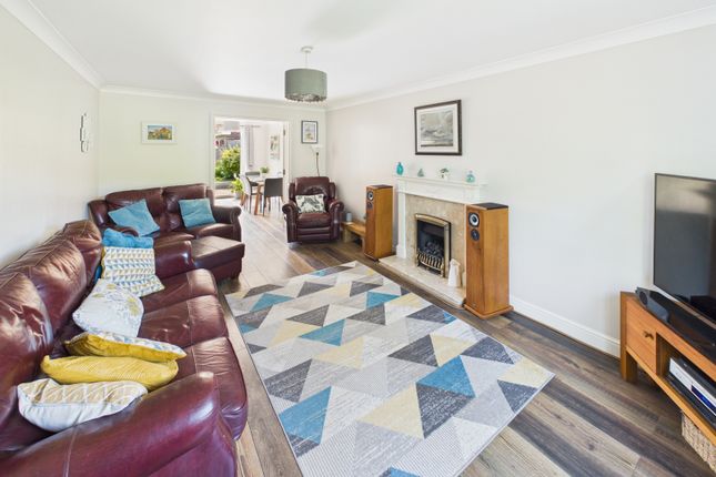 21 Titchfield Park Road, Fareham photo 4