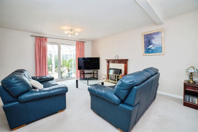 3, Sandwood Close, Alfreton photo 3