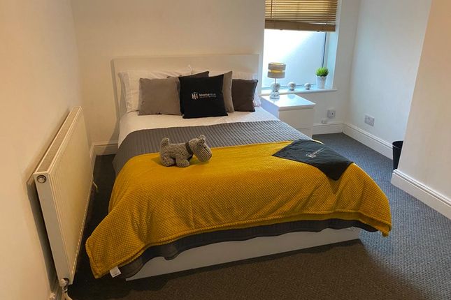 Shared accommodation to rent in 122 High Street, Eastleigh